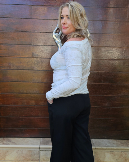 Akili Top - White velvet