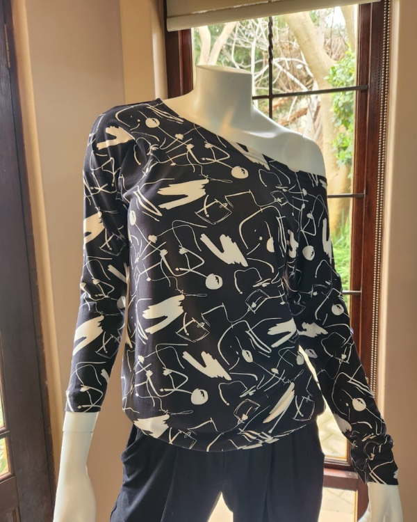 Off the Shoulder Top - Black & White Swirl