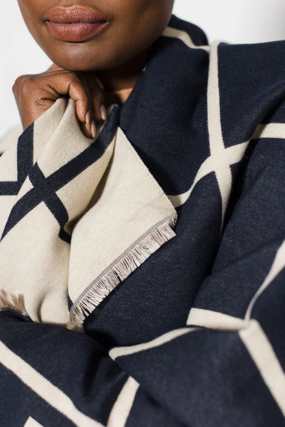 Lined Grid Wrap - Midnight/Creme