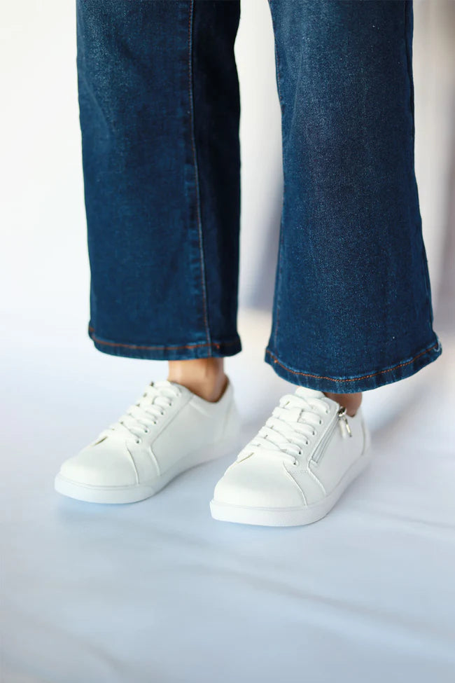 Breezy White Leather Sneaker