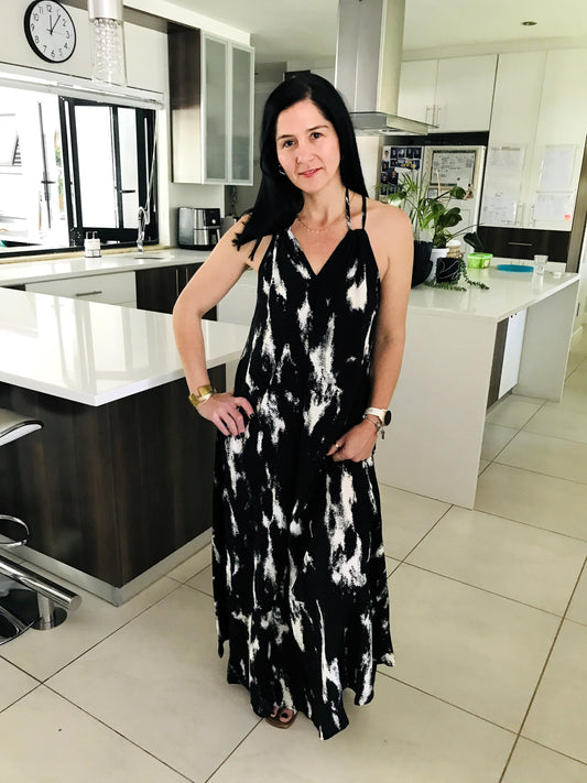 Classic Maxi Dress - Black White Amalfi
