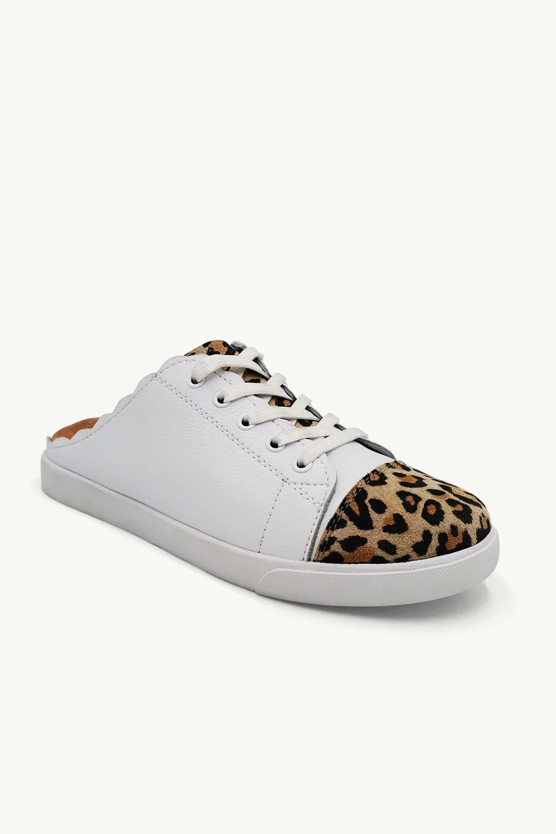 Luka - White & Leopard